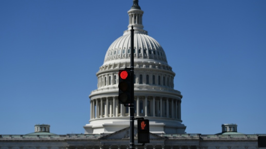 这是10月1日在美国首都华盛顿拍摄的美国国会大厦。新华社&nbsp;图